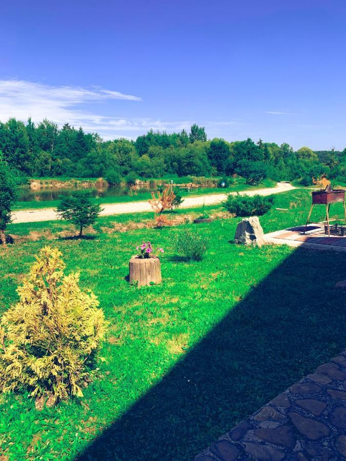 Готель Явір Агро Vyshnivtsi Ngoại thất bức ảnh
